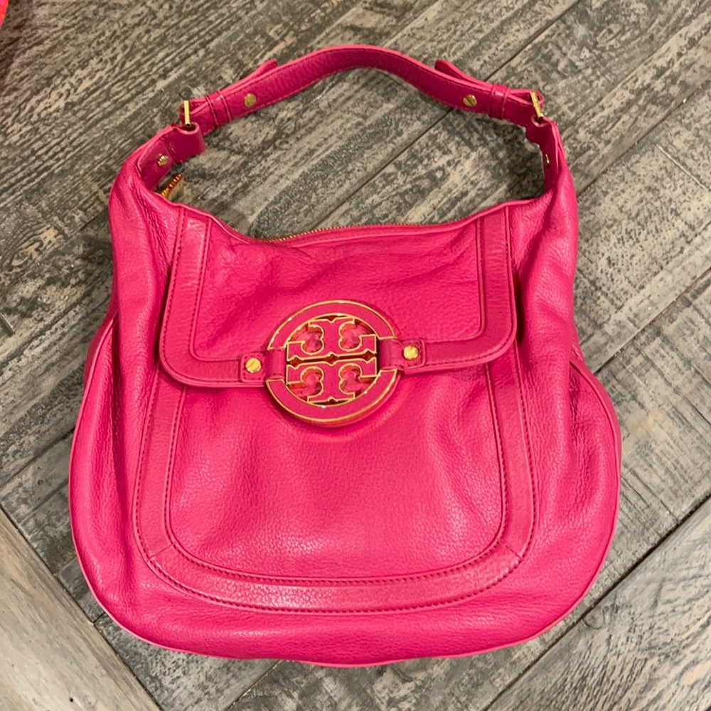 💕SALE💕Pristine Tory Burch Fuchsia Shoulder Bag